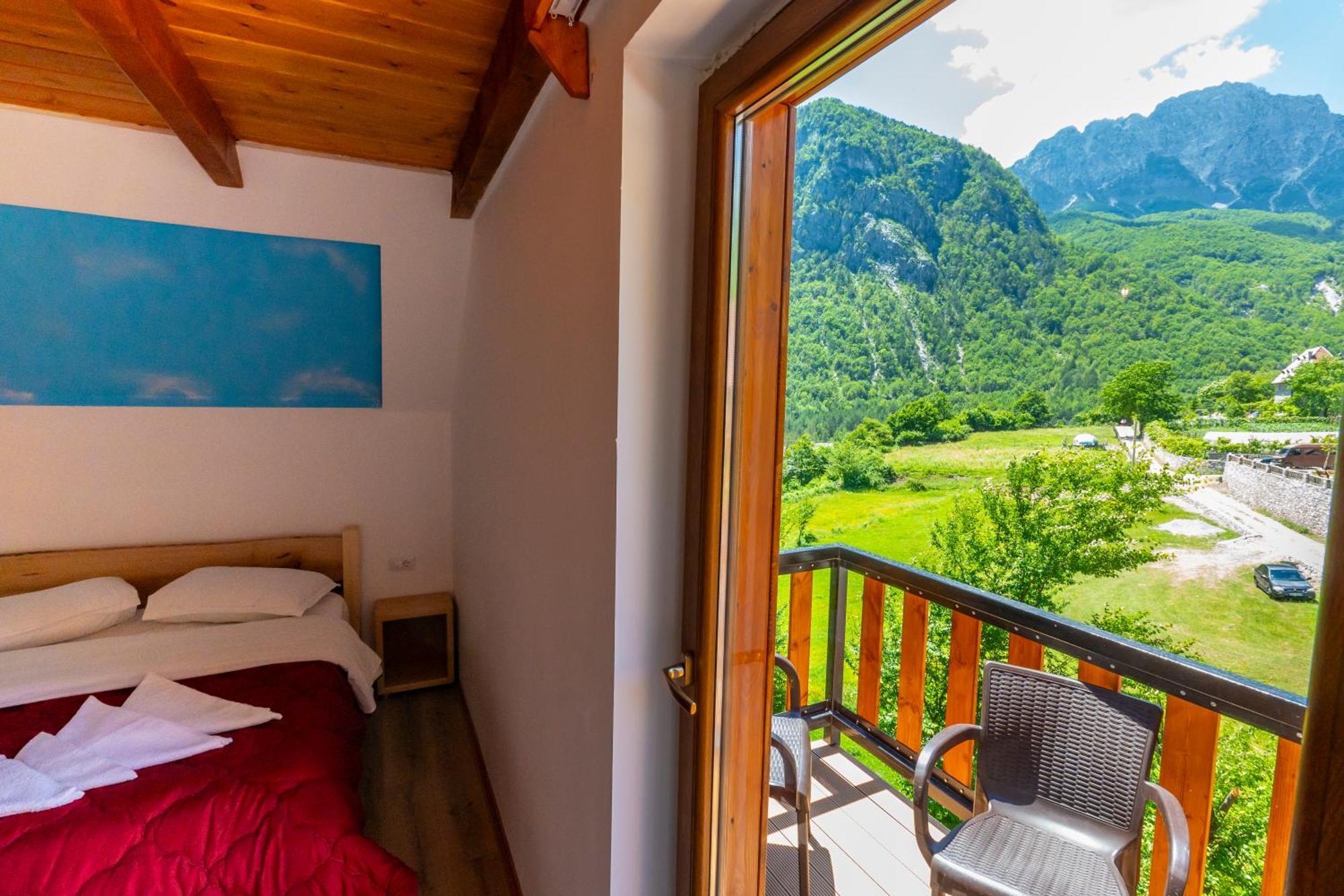 Gegest Hotel Theth Eksteriør billede