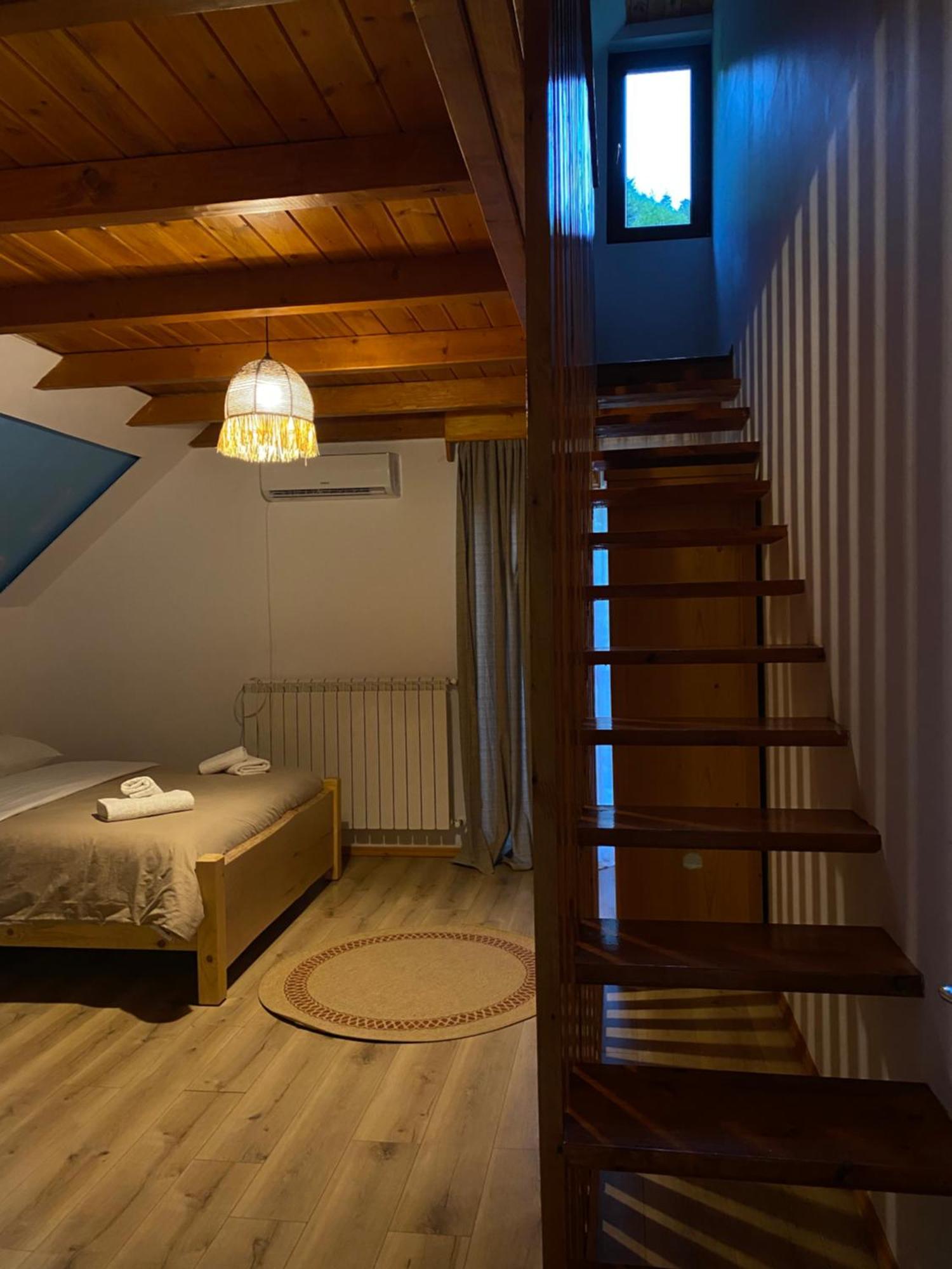 Gegest Hotel Theth Eksteriør billede